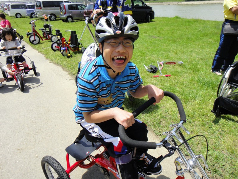$僕も乗れた!障害があっても乗れる自転車&三輪車